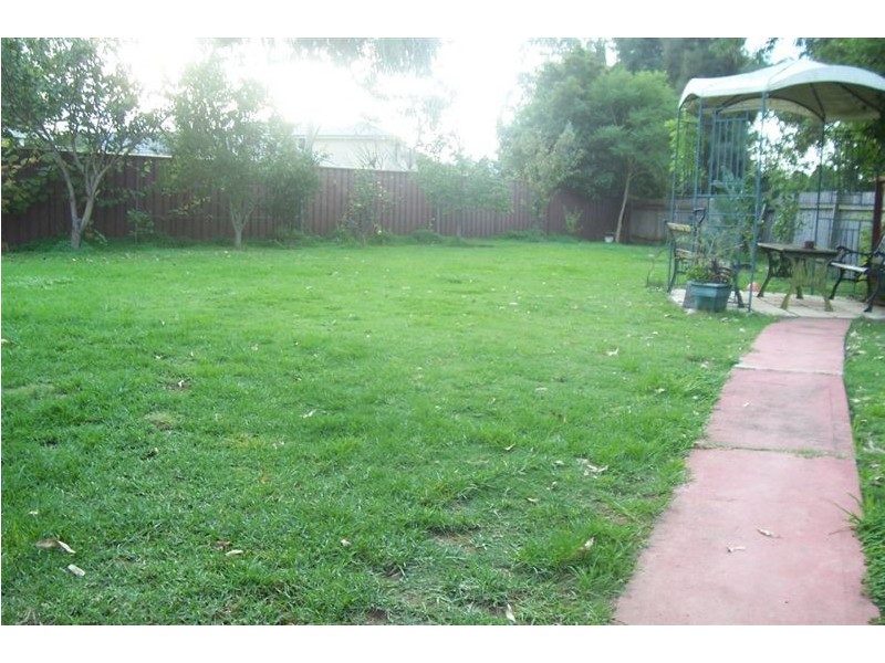 5 Zircon Pl, Eagle Vale NSW 2558