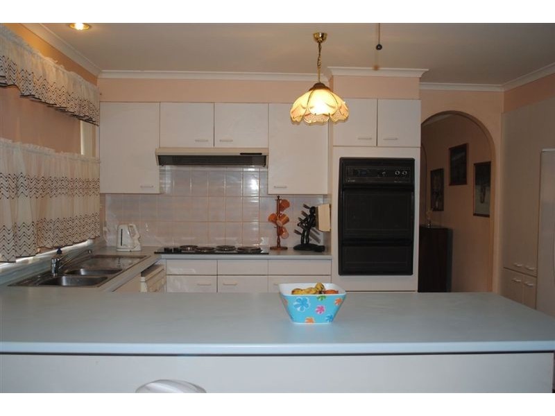 1 Oates Pl, Leumeah NSW 2560