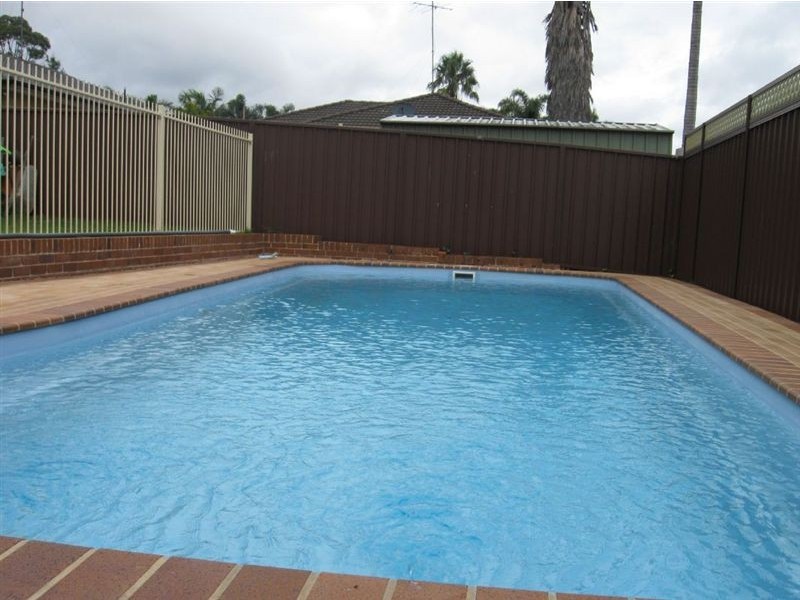 13 Kanangra Cres, Ruse NSW 2560