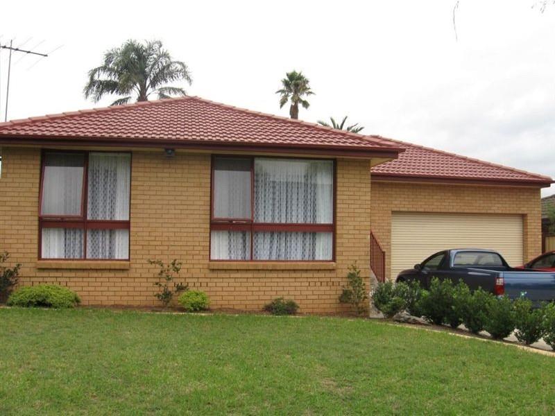 13 Kanangra Cres, Ruse NSW 2560