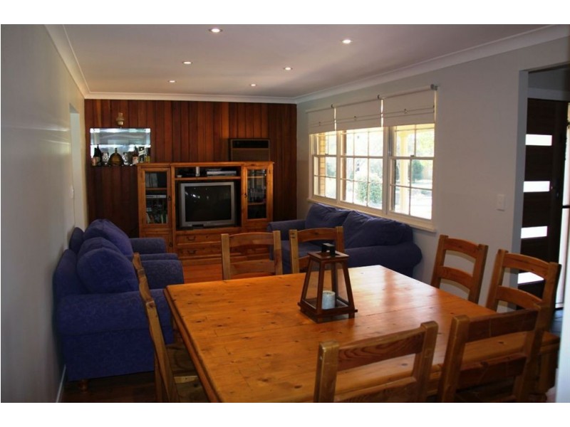 127 St Johns Rd, Bradbury NSW 2560