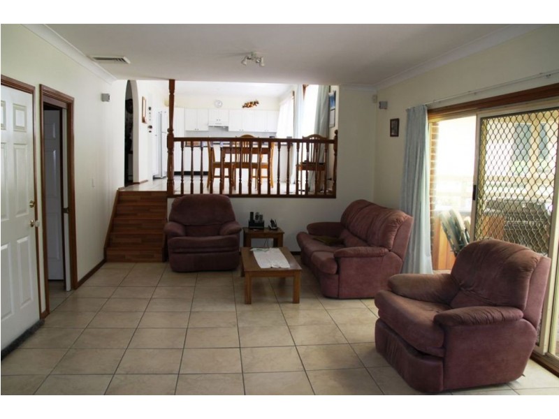 19 Clydebank Cres, Glen Alpine NSW 2560