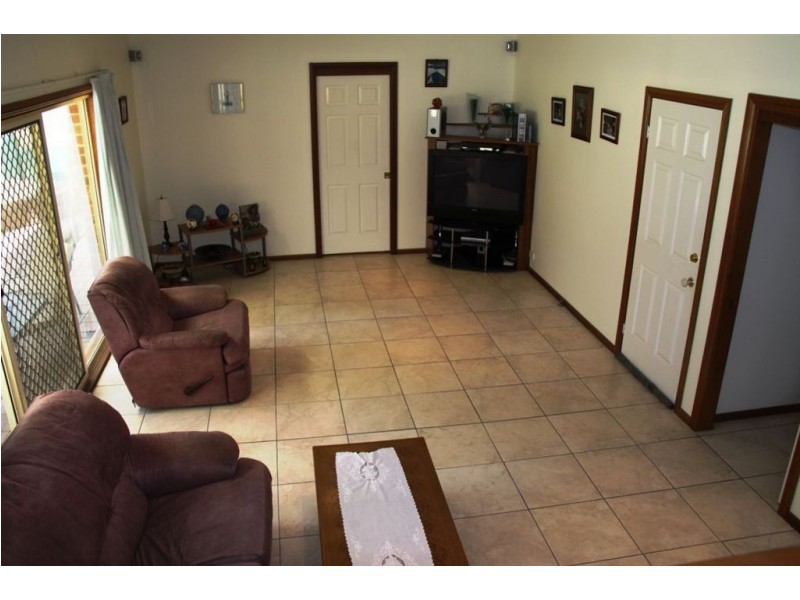 19 Clydebank Cres, Glen Alpine NSW 2560