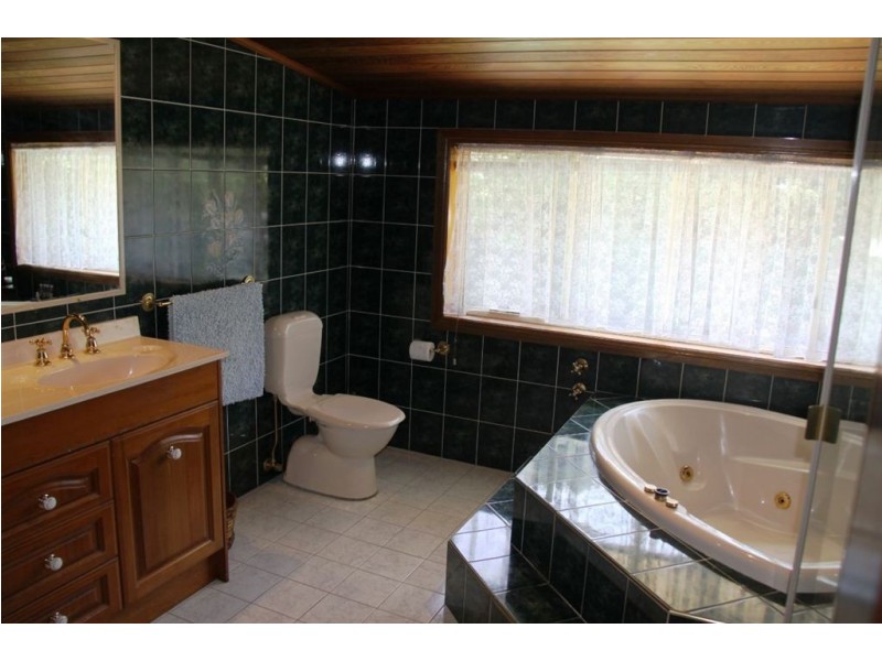 19 Clydebank Cres, Glen Alpine NSW 2560