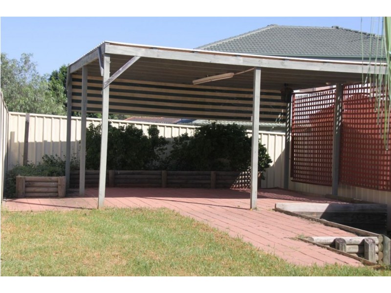 13 Gunn Pl, St Helens Park NSW 2560