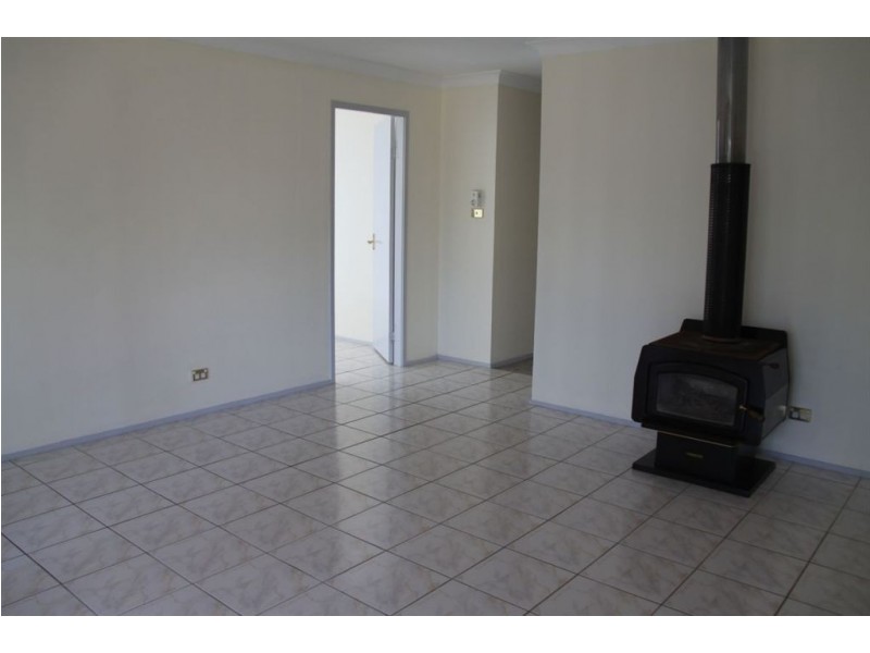 13 Gunn Pl, St Helens Park NSW 2560