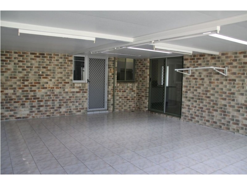 13 Gunn Pl, St Helens Park NSW 2560