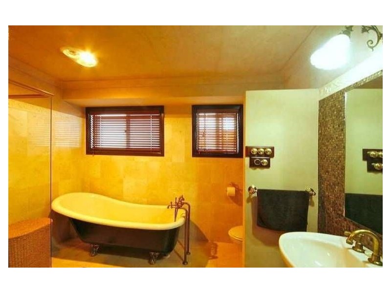 2E Eschol Park Drive, Eschol Park NSW 2558