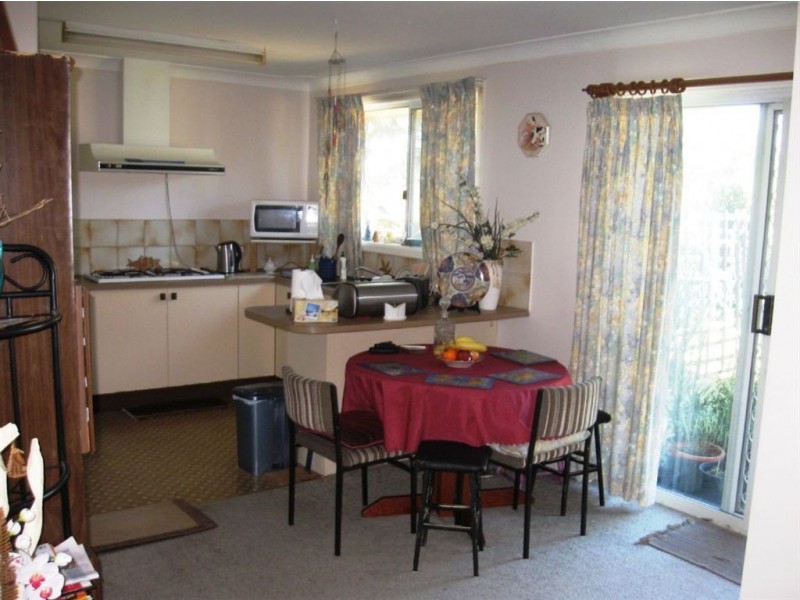 1 Pocket Close, Ambarvale NSW 2560