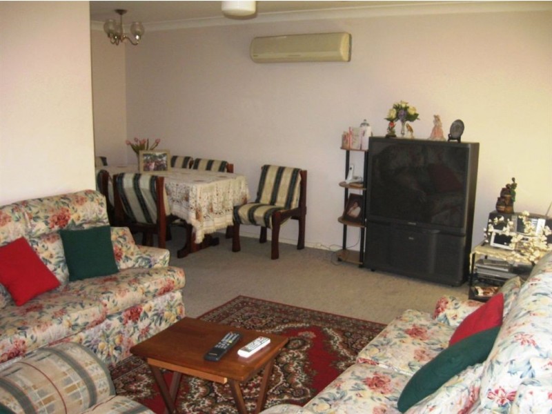 1 Pocket Close, Ambarvale NSW 2560