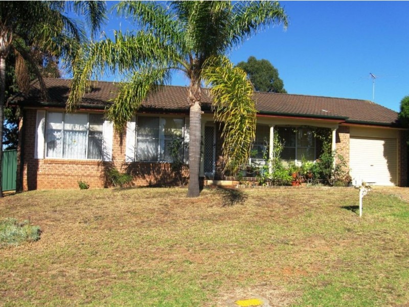 1 Pocket Close, Ambarvale NSW 2560