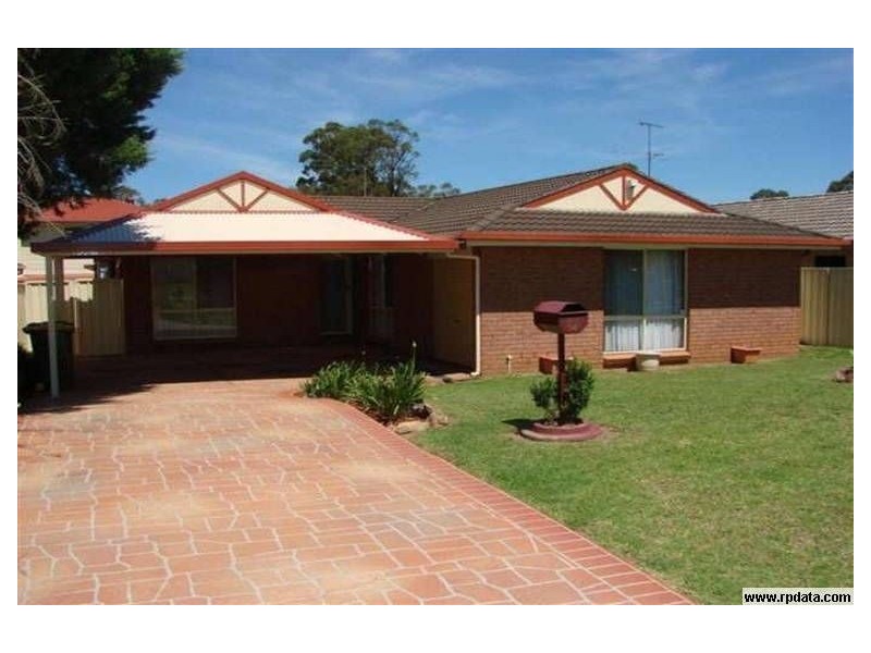 14 carandini st, St Helens Park NSW 2560