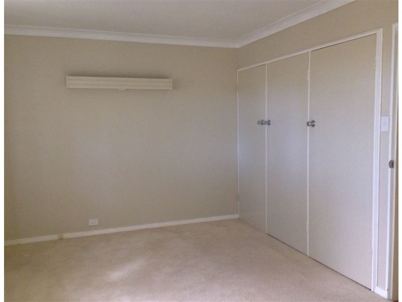 37 Dandenong Cres, Ruse NSW 2560