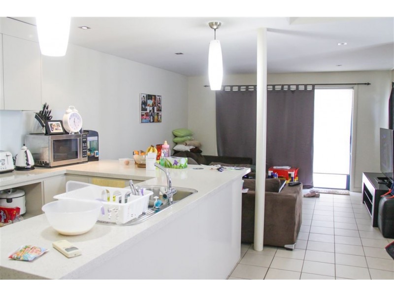 6 Centennial Drive, Campbelltown NSW 2560