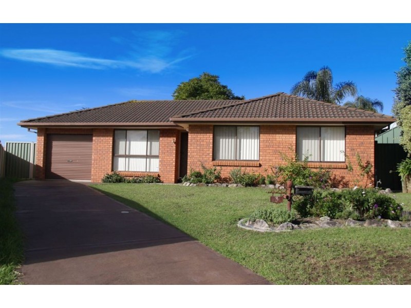 3 Capulet Pl, Rosemeadow NSW 2560