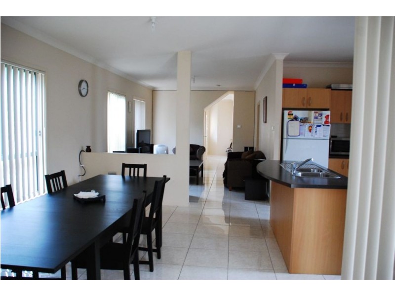 16a rudd rd, Leumeah NSW 2560