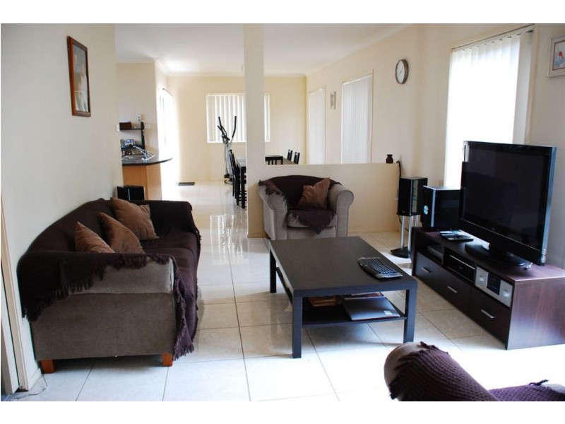 16a rudd rd, Leumeah NSW 2560