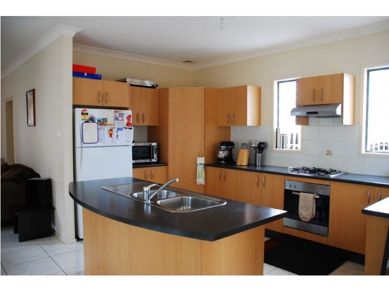16a rudd rd, Leumeah NSW 2560