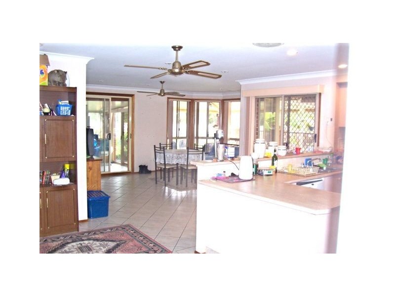 7 Moss Place, St Helens Park NSW 2560