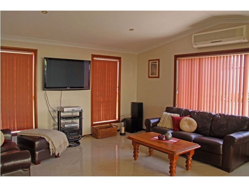 38 Mountainview, Glen Alpine NSW 2560