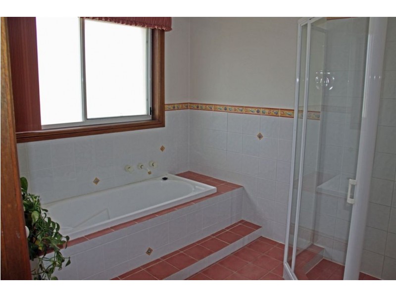 38 Mountainview, Glen Alpine NSW 2560