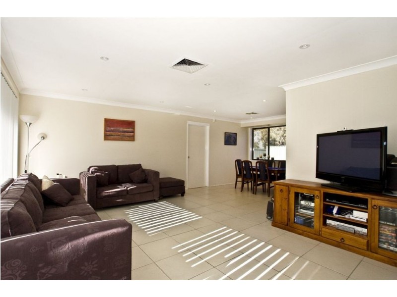 276 St Johns rd, Bradbury NSW 2560