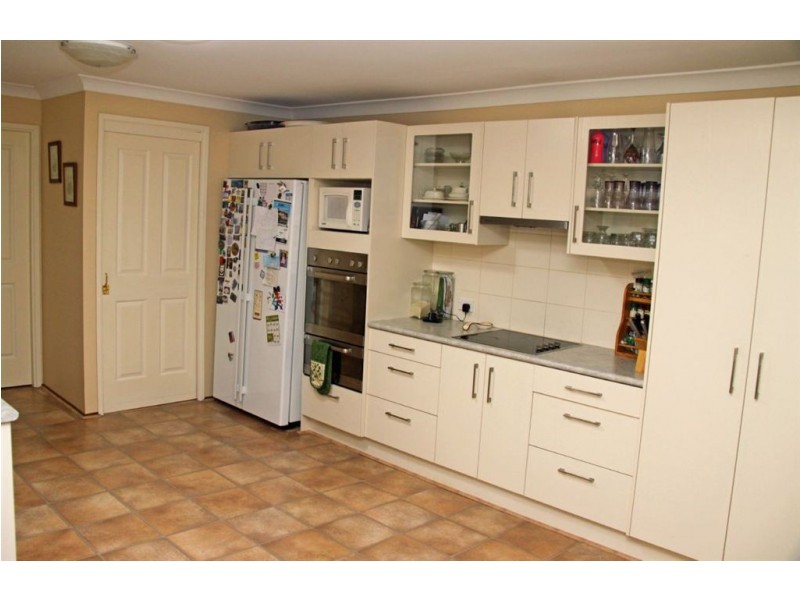 210 St Johns rd, Bradbury NSW 2560