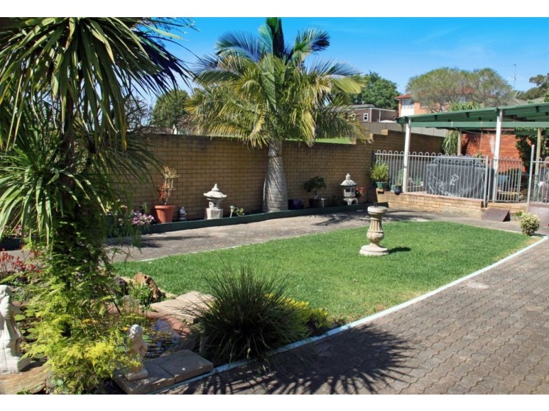 210 St Johns rd, Bradbury NSW 2560