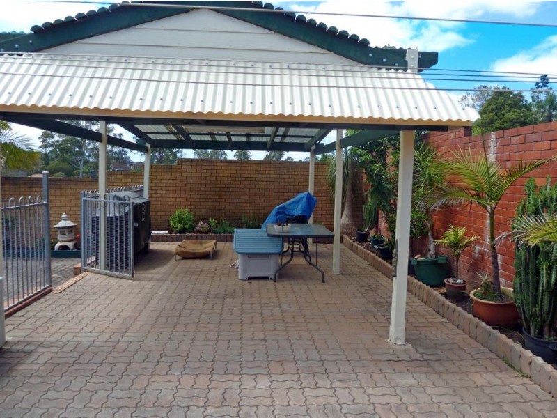 210 St Johns rd, Bradbury NSW 2560