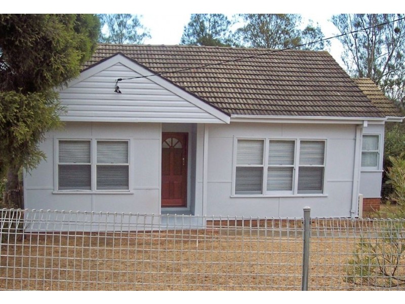 29 Donaldson st, Bradbury NSW 2560