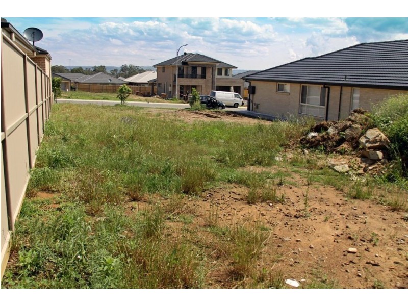 24 Langshan st, Spring Farm NSW 2570