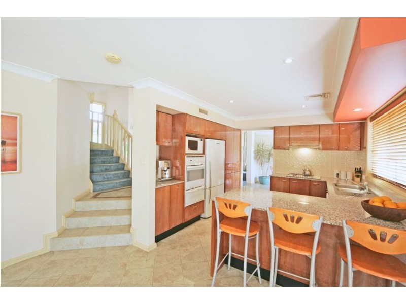 1 Mountain View Ave, Glen Alpine NSW 2560