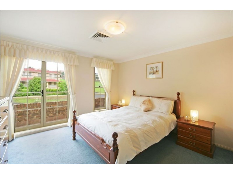 1 Mountain View Ave, Glen Alpine NSW 2560