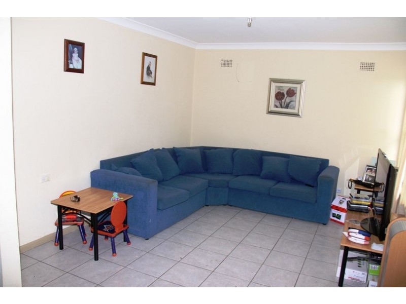 49 Lindesay St, Leumeah NSW 2560