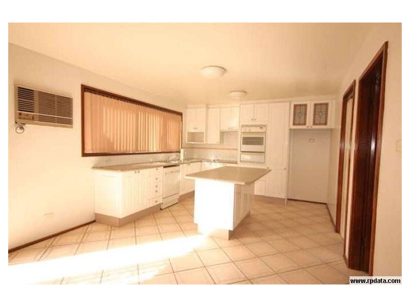 50 Styles Cres, Minto NSW 2566