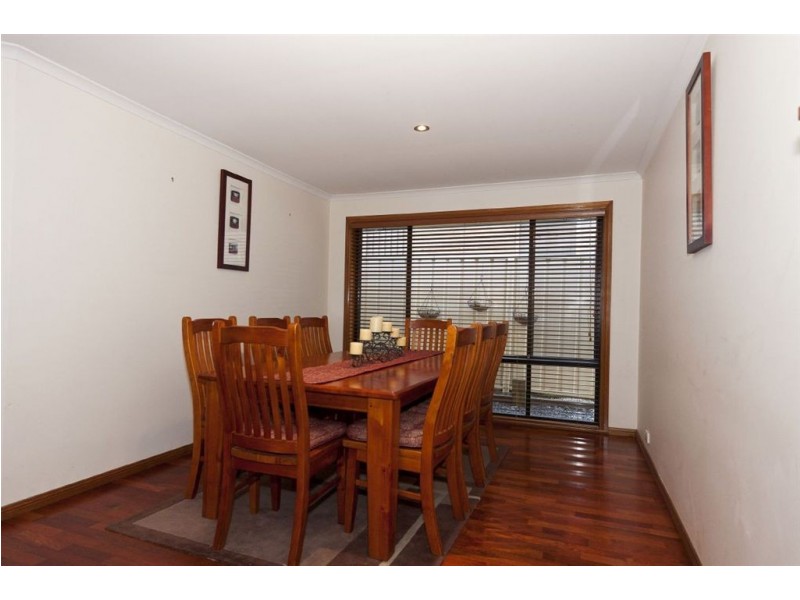 54 Crommelin Crescent, St Helens Park NSW 2560