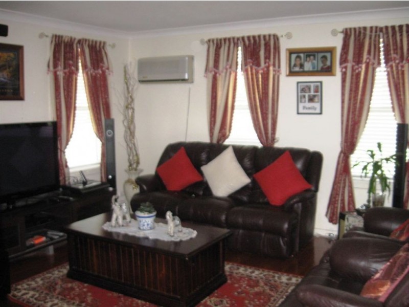 28 Carrington Circuit,, Leumeah NSW 2560