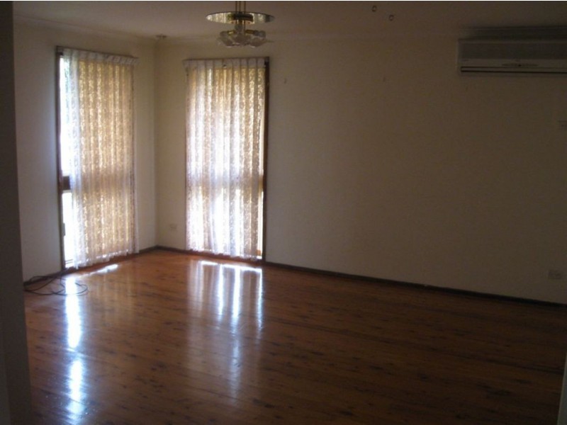 3 Tummul Place, St Andrews NSW 2566