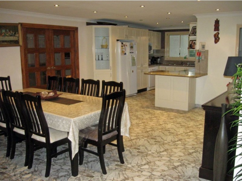 77 St Helens Park Drive, St Helens Park NSW 2560