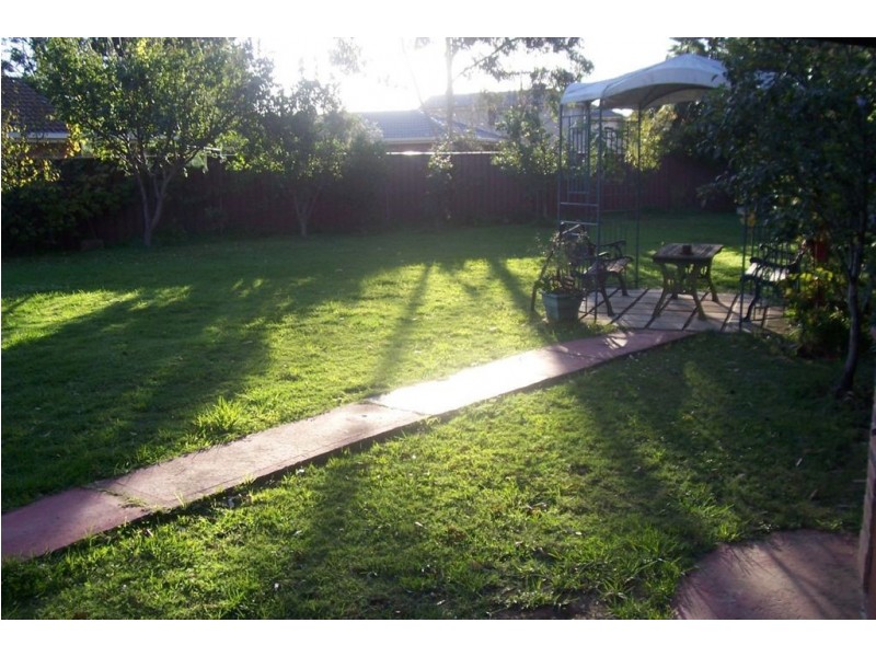 5 Zircon Pl, Eagle Vale NSW 2558