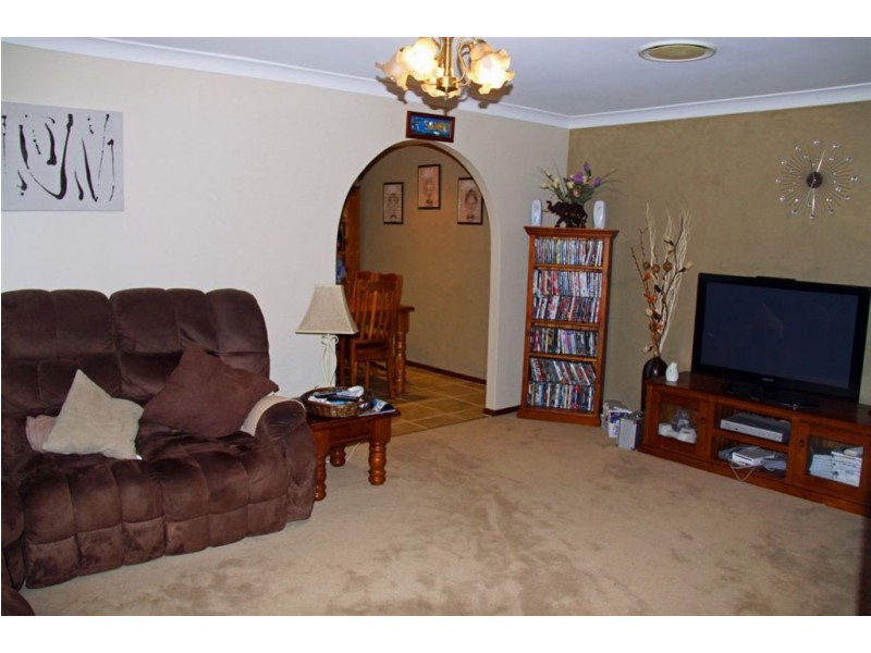 16 Juilet Close, Rosemeadow NSW 2560
