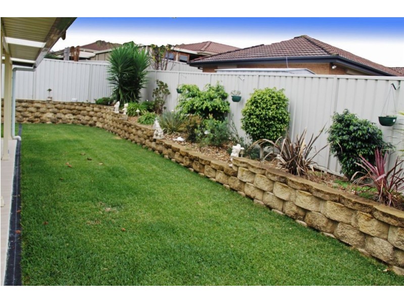 16 Juilet Close, Rosemeadow NSW 2560