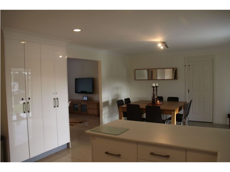 18 Garonne Street, Kearns NSW 2558