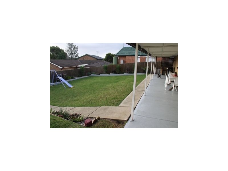 18 Garonne Street, Kearns NSW 2558
