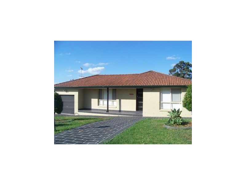 77 St Helens Park Drive, St Helens Park NSW 2560