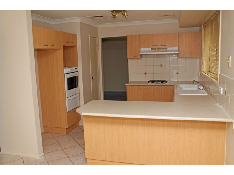 23 Chain-o-Ponds Cct, Mount Annan NSW 2567