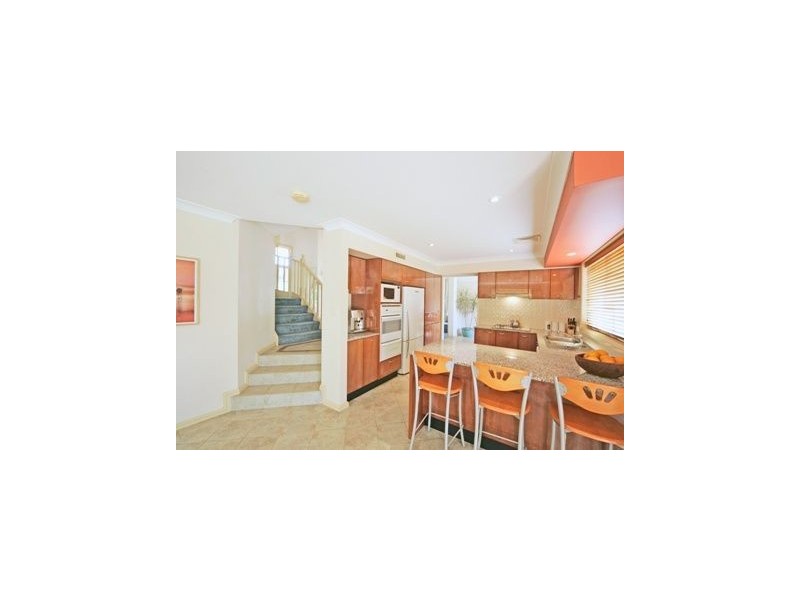 1 Mountainview Ave, Glen Alpine NSW 2560