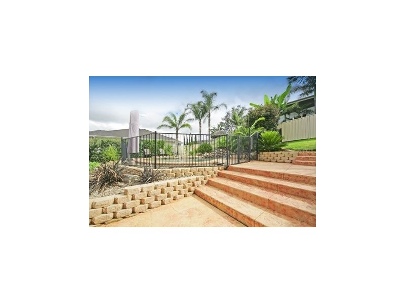 1 Mountainview Ave, Glen Alpine NSW 2560