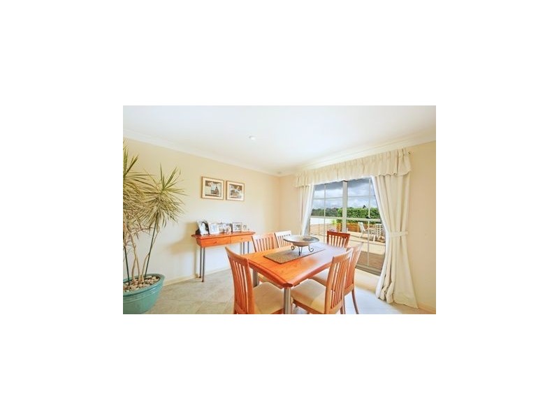 1 Mountainview Ave, Glen Alpine NSW 2560