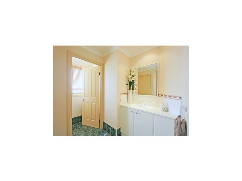 1 Mountainview Ave, Glen Alpine NSW 2560